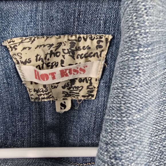 Hot Kiss Denim Vest With Aztec Embroidered Yoke Light Wash Button-Front Size S - Picture 4 of 8